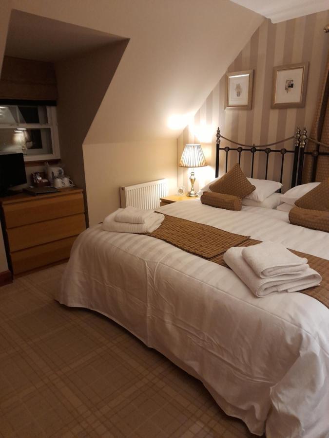 Dalcraig House B&B บัลลาคูลิช ภายนอก รูปภาพ